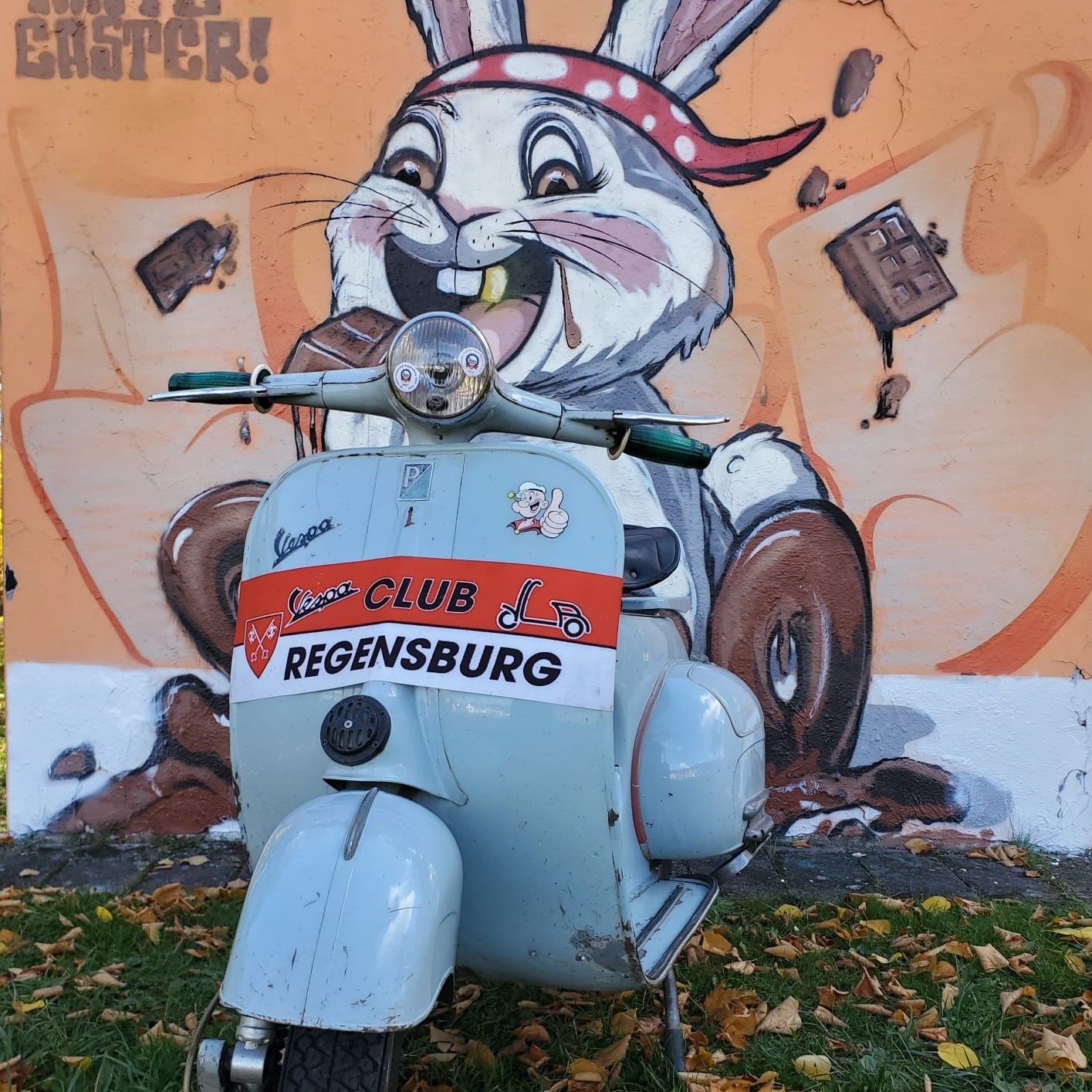 🥚🐣🥚 Buona Pasqua 🥚🐣🥚

Wir vom #vespaclubregensburg wünschen Euch allen da draussen vor den Empfangsgeräten frohe Ostern! 

💚🤍❤🐰🛵🐰🛵🐰🛵🐰💚🤍❤

#vespagram #vespafamily #froheostern #buonapasquaatutti #vespaclassic #regensburg #regensburggraffiti
